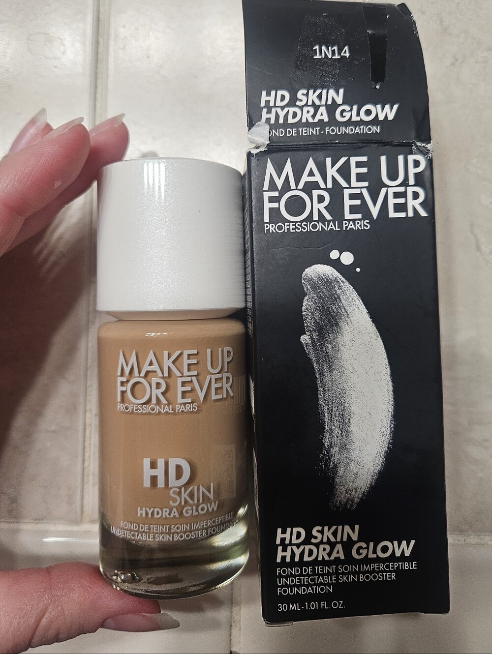 NWT Makeup Forever HD Skin Hydra Glow Hydrating Foundation